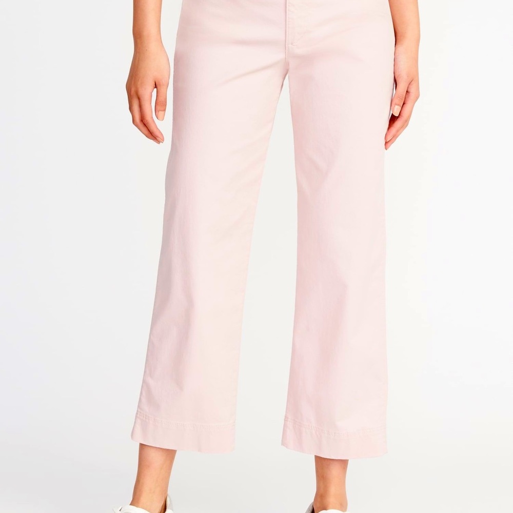 Old Navy high-waist capri pants, pink